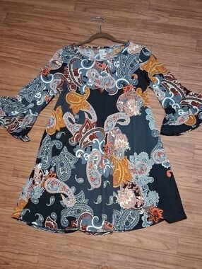 Women's Midi Paisley Swing Dress in Black & Mustard